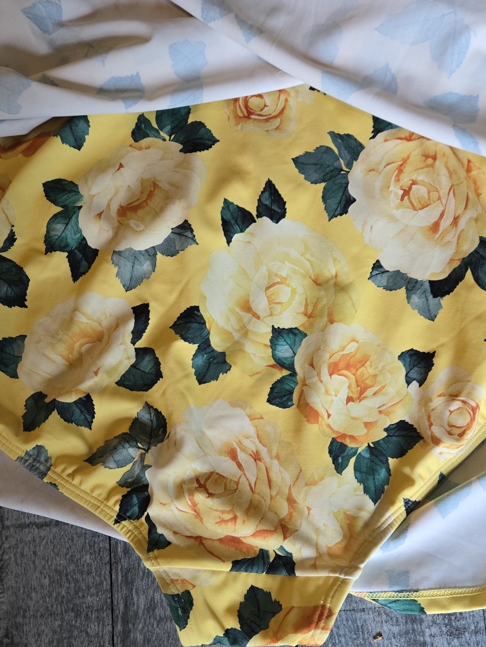 TORRID Yellow Floral Underwire One-Piece Swim Dress size 1 Equal To 14 16 - Picture 12 of 12